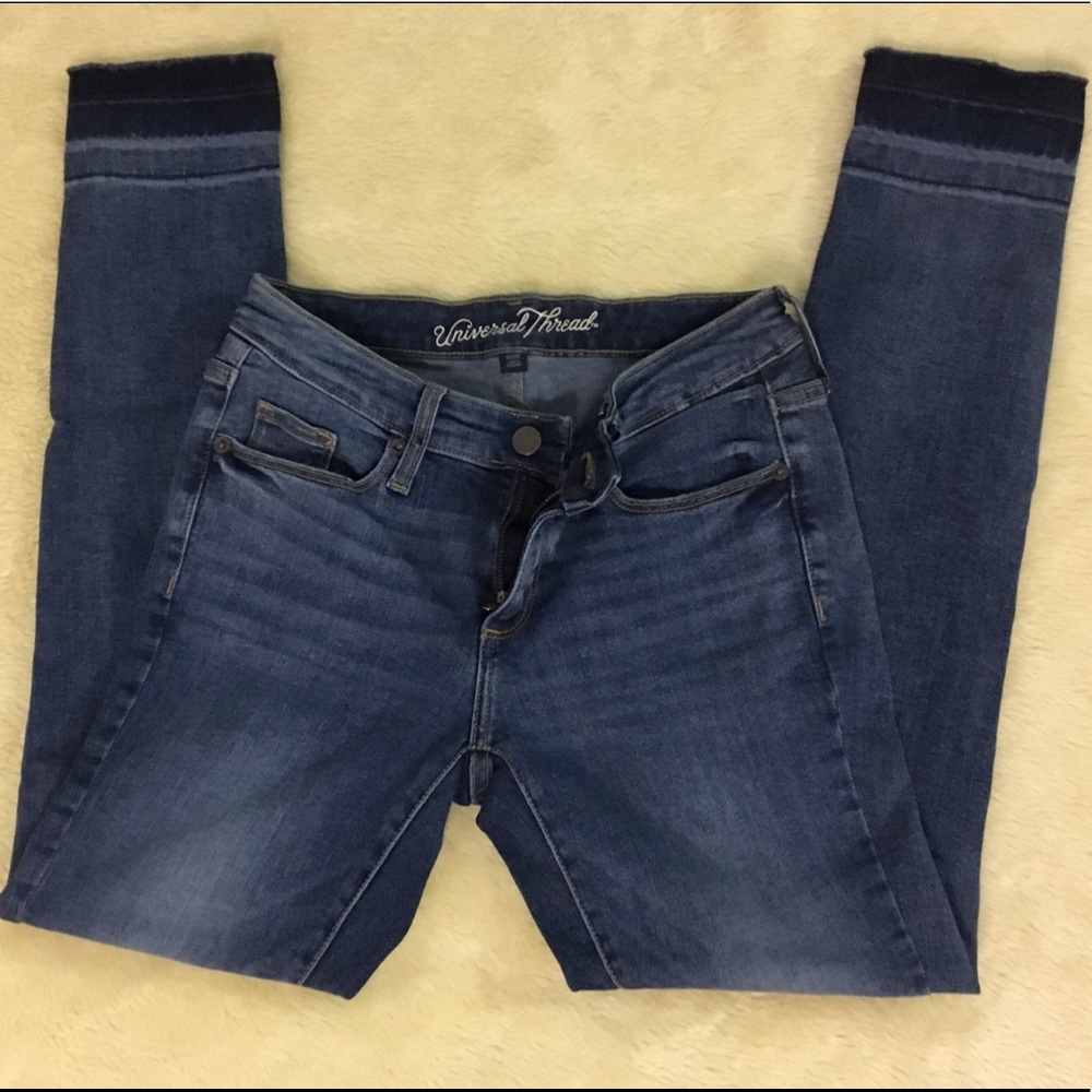 Universal Thread Mid-Rise Jeans - Picture 2 of 4